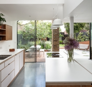 Recently completed scheme by Urban & Rural Architects goes on sale with The Modern House